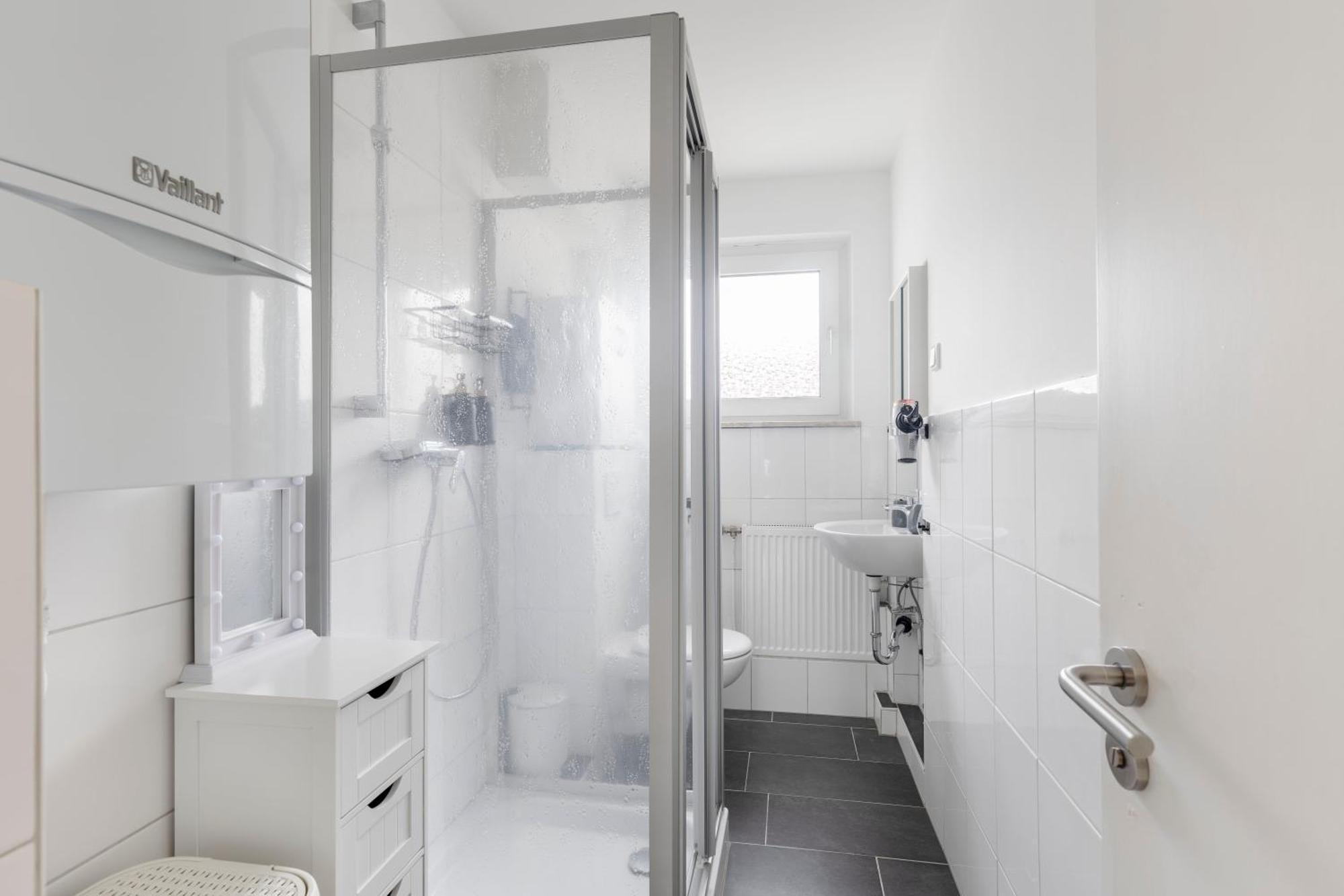44 Apartments - Modern, Gemuetlich, Wlan, Balkon, Stellplatz ヴッパータール エクステリア 写真