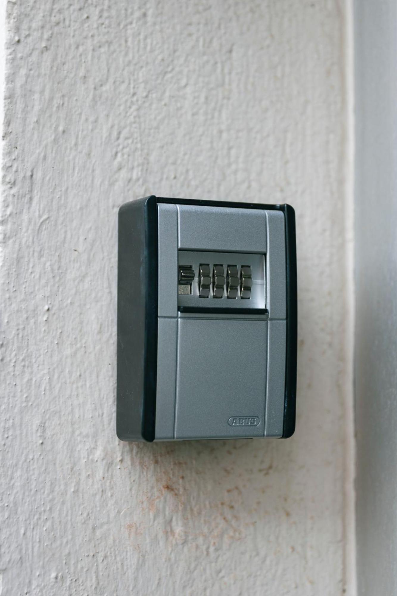 44 Apartments - Modern, Gemuetlich, Wlan, Balkon, Stellplatz ヴッパータール エクステリア 写真