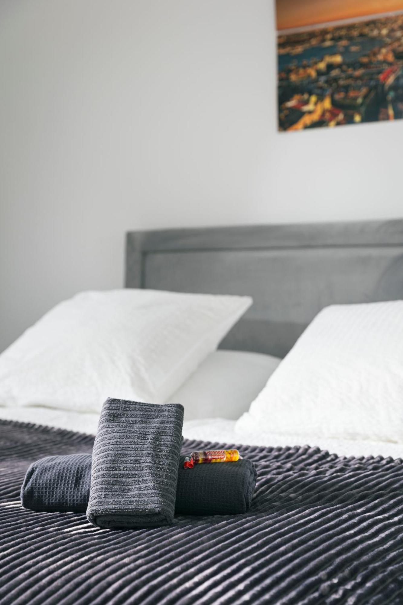 44 Apartments - Modern, Gemuetlich, Wlan, Balkon, Stellplatz ヴッパータール エクステリア 写真